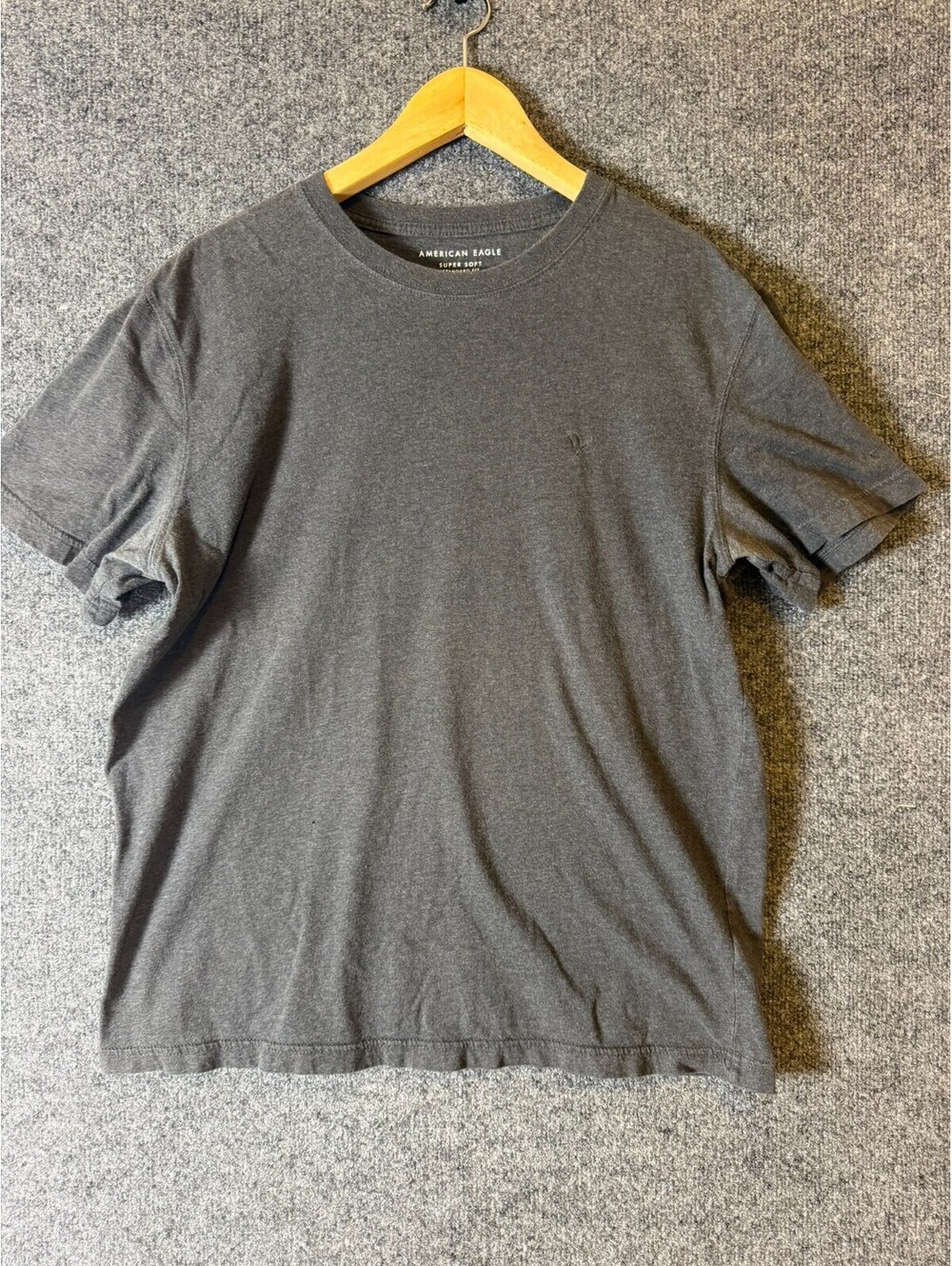 American Eagle Shirt Mens Medium Gray Super Soft Standard Fit Embroidered Tee